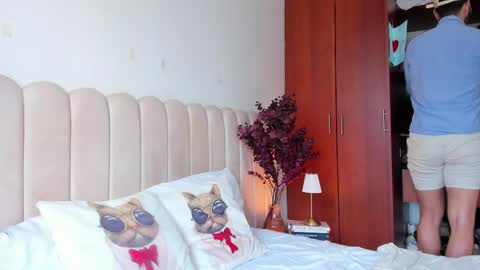 YOURBOYNEXTDOOR online show from 10-19-25, 03:01