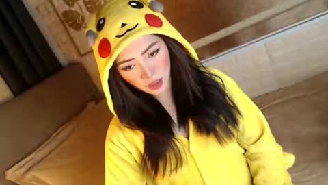 JEN  online show from 10-27-25, 10:52