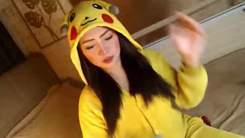 JEN  online show from 11-17-25, 10:54