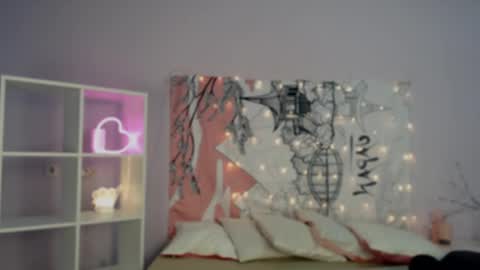 Snapshot of yourdreamcristal chatting on 02-19-25, 01:39 yourdreamcristal online show from 02-19-25, 01:39