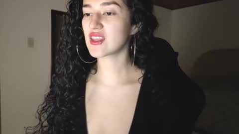 yourdreamgirl2025 online show from 04-28-26, 12:09