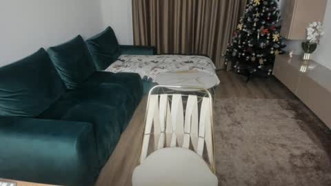 Snapshot of yourfantasyc chatting on 12-08-24, 04:50 Evelline online show from 12-08-24, 04:50