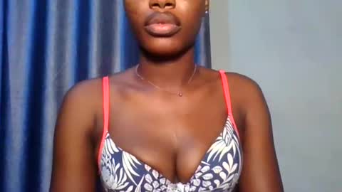 Snapshot of yourfavcamgirl_ chatting on 01-13-26, 05:24 favcamgirl online show from 01-13-26, 05:24