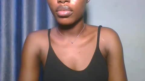 Snapshot of yourfavcamgirl_ chatting on 01-13-26, 07:30 favcamgirl online show from 01-13-26, 07:30