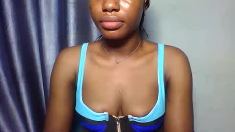 Snapshot of yourfavcamgirl_ chatting on 02-22-26, 06:24 favcamgirl online show from 02-22-26, 06:24