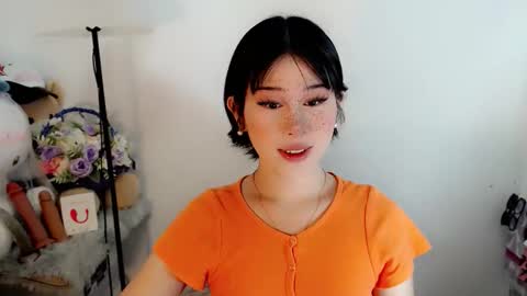 Snapshot of yourfavorateella chatting on 11-20-25, 01:06 PrettyElla online show from 11-20-25, 01:06