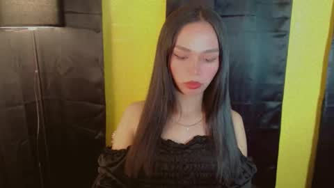 Snapshot of yourfavoratericcie chatting on 09-20-25, 02:23 RICCIE MAE online show from 09-20-25, 02:23