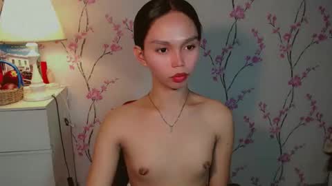 Snapshot of yourfavoratericcie chatting on 09-27-25, 04:06 RICCIE MAE online show from 09-27-25, 04:06