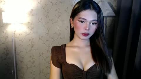 Snapshot of yourfavoratesunshine chatting on 10-14-25, 10:05 Sunshine online show from 10-14-25, 10:05