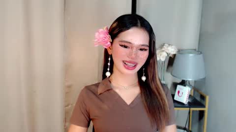 Snapshot of yourfavoratesunshine chatting on 11-04-25, 10:25 Sunshine online show from 11-04-25, 10:25