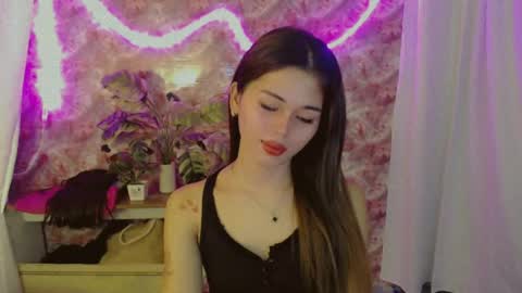 Snapshot of yourfavoratesunshine chatting on 06-22-26, 10:45 Sunshine online show from 06-22-26, 10:45