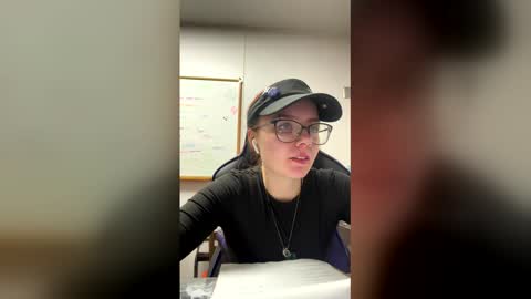 yourfavoriteshorty online show from 02-26-26, 07:40