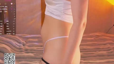 Snapshot of yourfox_alice_ chatting on 06-04-26, 05:35 ALICE online show from 06-04-26, 05:35