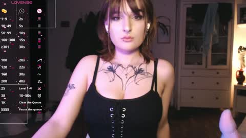 Snapshot of yourhanna_ chatting on 05-18-26, 09:42 hanna online show from 05-18-26, 09:42