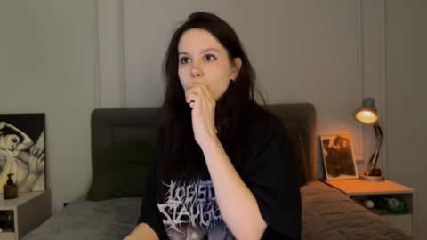 Aida online show from 02-22-25, 01:13