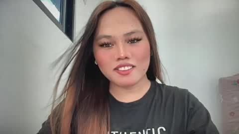 Snapshot of yourhotgirl_lyn chatting on 06-16-26, 06:27 yourhotgirl_lyn online show from 06-16-26, 06:27