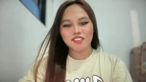 Snapshot of yourhotgirl_lyn chatting on 06-18-26, 09:47 yourhotgirl_lyn online show from 06-18-26, 09:47