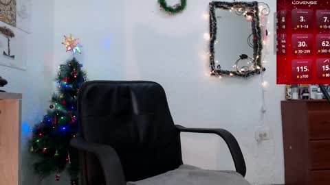 Snapshot of yourlittle_cherry chatting on 12-15-24, 11:09 Cherry online show from 12-15-24, 11:09