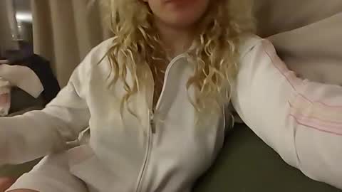 yourlittlegoddess online show from 03-05-26, 07:54