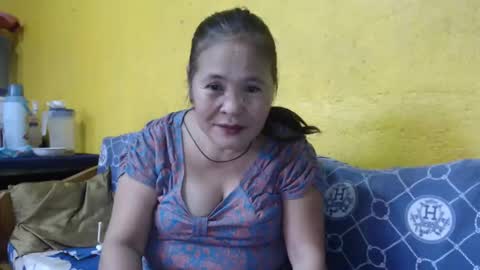 Snapshot of yourlove_regine chatting on 01-24-25, 05:10 Regine online show from 01-24-25, 05:10