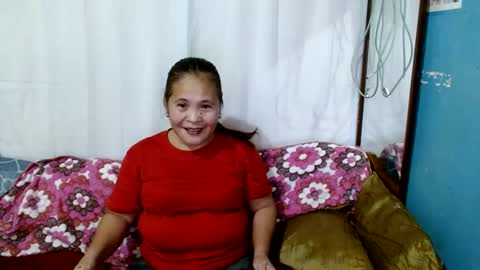 Snapshot of yourlove_regine chatting on 02-15-25, 08:33 Regine online show from 02-15-25, 08:33