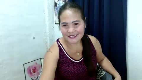 Snapshot of yourlove_regine chatting on 11-21-25, 07:40 Regine online show from 11-21-25, 07:40