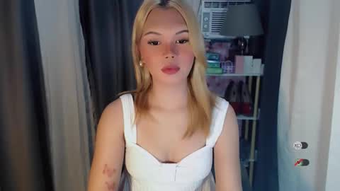 KYLIE MORE online show from 04-18-26, 04:49