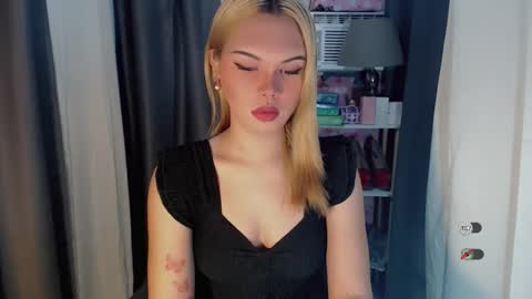 Snapshot of yourlovekylie chatting on 04-23-26, 03:52 KYLIE MORE online show from 04-23-26, 03:52