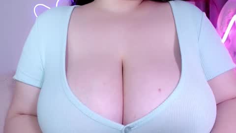 Amina online show from 12-16-25, 02:27