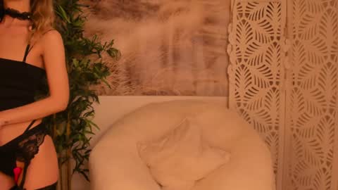 Sarah online show from 01-27-25, 08:28