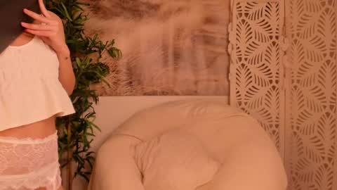 Sarah online show from 03-11-25, 02:21