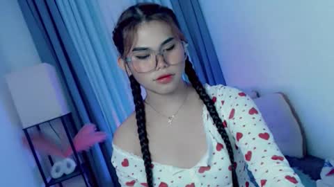 Snapshot of yourprettyblythe_ts chatting on 03-11-26, 09:37 yourprettyblythe_ts online show from 03-11-26, 09:37