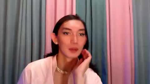 QueenLuci online show from 11-30-25, 11:47