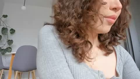 Snapshot of yours_meyy chatting on 07-19-26, 08:51 youre meyy online show from 07-19-26, 08:51
