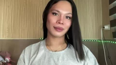 Snapshot of yourseductive_jem chatting on 06-13-26, 06:33 yourseductive_jem online show from 06-13-26, 06:33