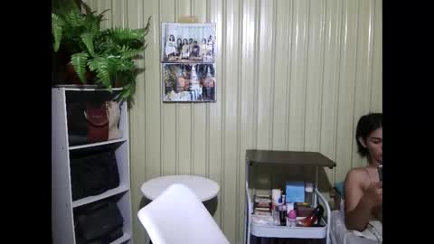 yoursubmissive_larah online show from 05-12-26, 05:26
