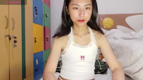 Snapshot of yoursweetestkiwi chatting on 10-14-25, 06:58 Kiwi online show from 10-14-25, 06:58