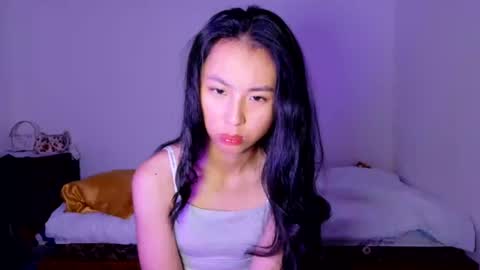 Snapshot of yoursweetestkiwi chatting on 07-18-26, 01:26 Kiwi online show from 07-18-26, 01:26