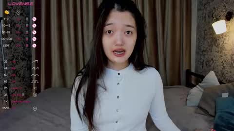 Snapshot of yoursweetsoul chatting on 09-15-25, 03:06 Bella online show from 09-15-25, 03:06