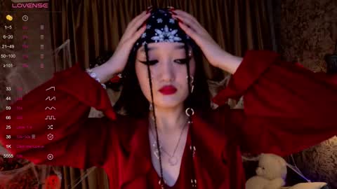 Snapshot of yoursweetsoul chatting on 10-30-25, 03:30 Bella online show from 10-30-25, 03:30