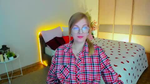 Snapshot of youruniverser chatting on 05-13-26, 09:28 Alice online show from 05-13-26, 09:28