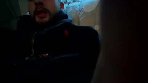 yourwhiteislandboy online show from 12-22-25, 01:30