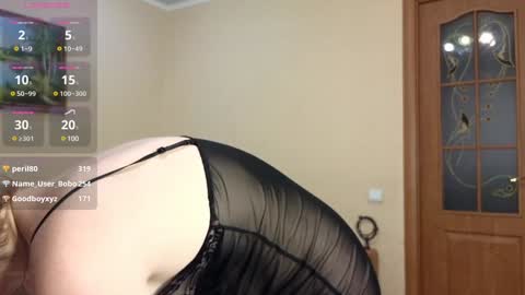 Snapshot of yourxqueen chatting on 01-11-25, 11:34 YourXQueen online show from 01-11-25, 11:34