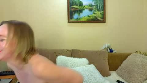 Snapshot of yourxqueen chatting on 05-22-26, 06:20 YourXQueen online show from 05-22-26, 06:20