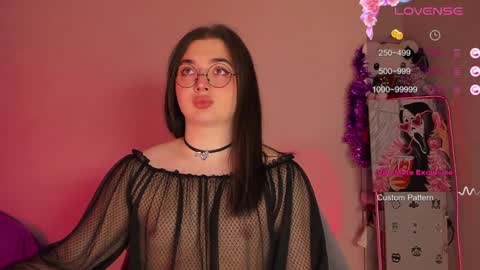 Snapshot of ysabell_viveris chatting on 01-07-25, 08:56 Ysabell online show from 01-07-25, 08:56