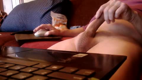 Snapshot of ytsim58 chatting on 12-31-24, 06:02 ytsim58 online show from 12-31-24, 06:02