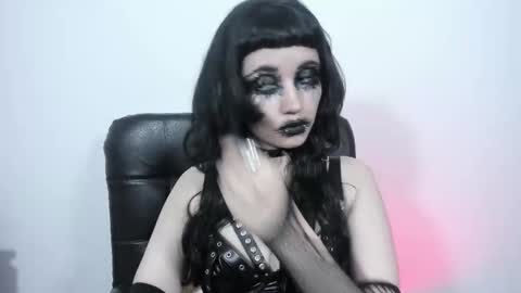 Snapshot of yueeclipsa chatting on 12-16-25, 02:49 Yue Eclipsa online show from 12-16-25, 02:49