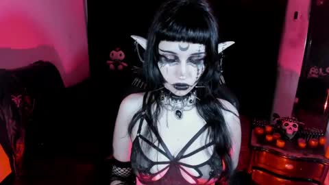 Yue Eclipsa online show from 05-24-26, 05:34