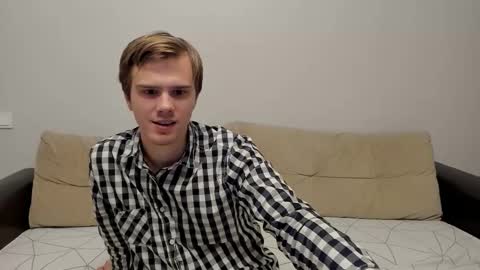 Snapshot of yueslang chatting on 11-07-25, 07:14 Yue Lang and Samm online show from 11-07-25, 07:14