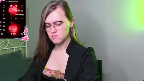 Snapshot of yukodiva chatting on 11-27-25, 03:25 Yuko online show from 11-27-25, 03:25